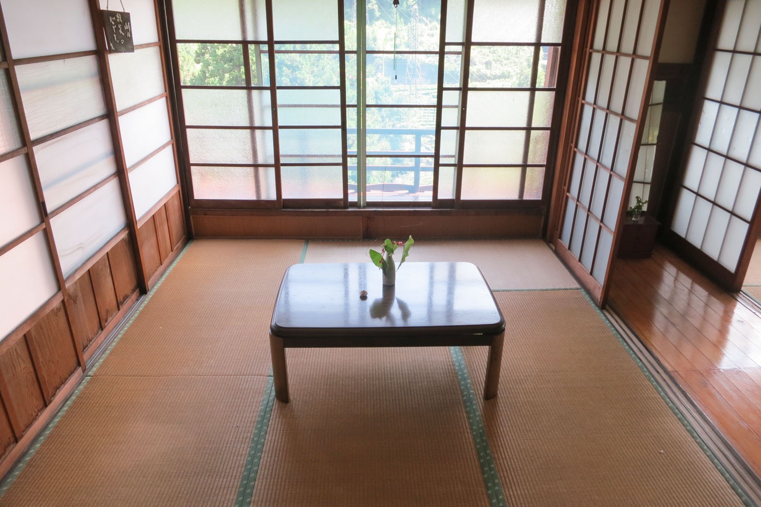 現代日本の民宿 ゲストハウス 写真集「Minshuku」2018年 Minshuku - Images Publishing US